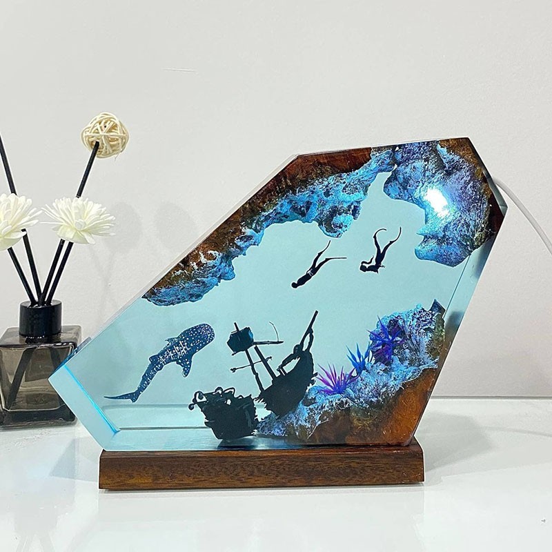 Whale Shark and Couple Diver Ocean Resin Lamp